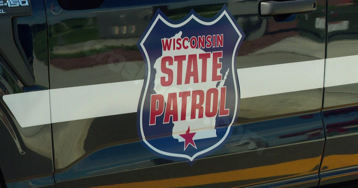 Fatal rollover crash in western Wisconsin injuries man and kills woman
