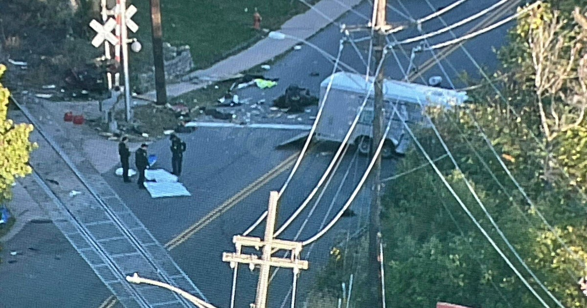 Truck driver had minimal notice prior to fatal train crash in Elgin, Illinois - NTSB report