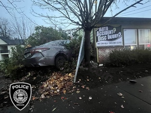 Gresham Police warn of danger following car collision at chiropractic clinic