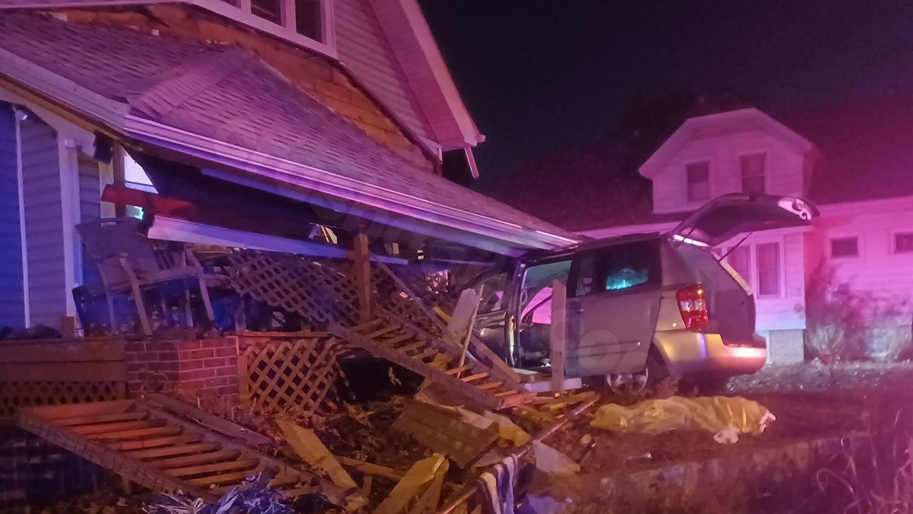 Driver killed in fatal collision into home in south Milwaukee