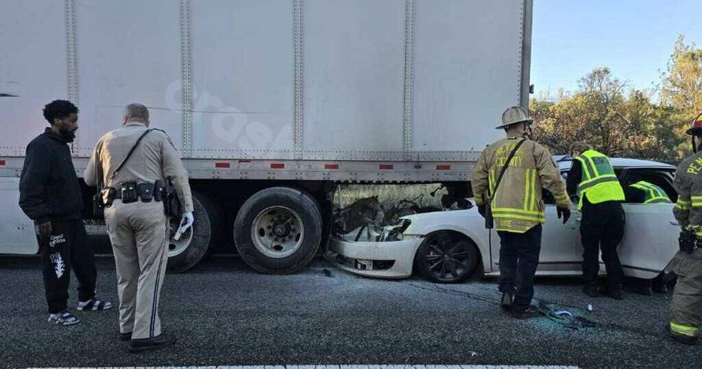 Driver near Grass Valley on Highway 20 hospitalized after rear-ending large truck