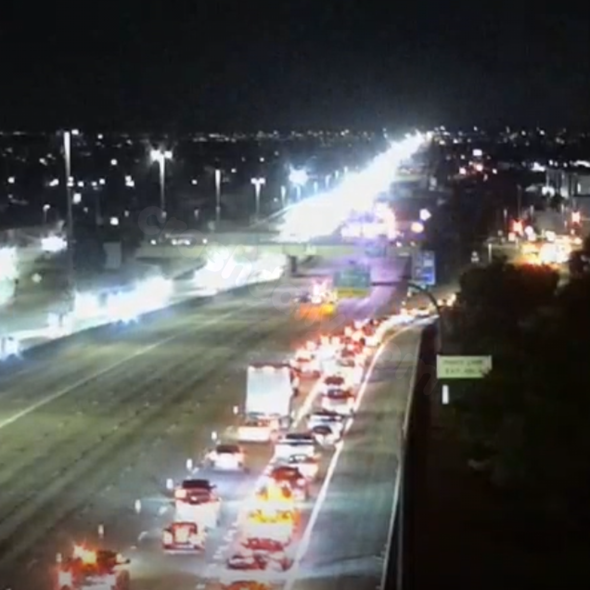 US 60 in Mesa closed late due to multi-vehicle crash