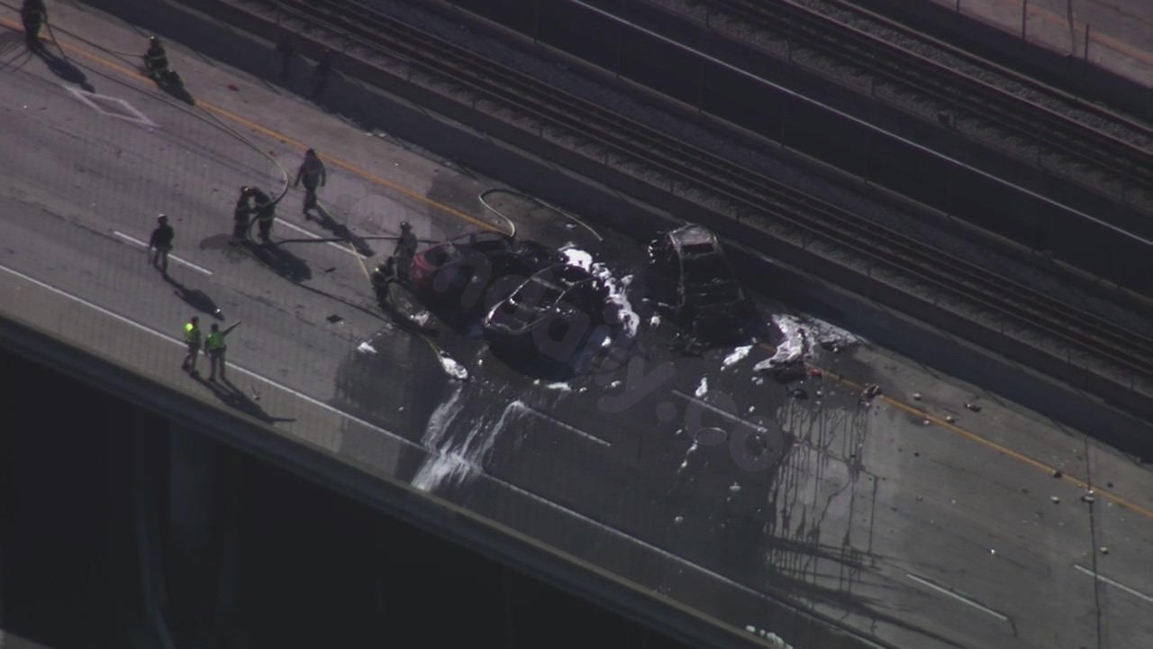 Accident causes lane closure on Highway 87 in San Jose