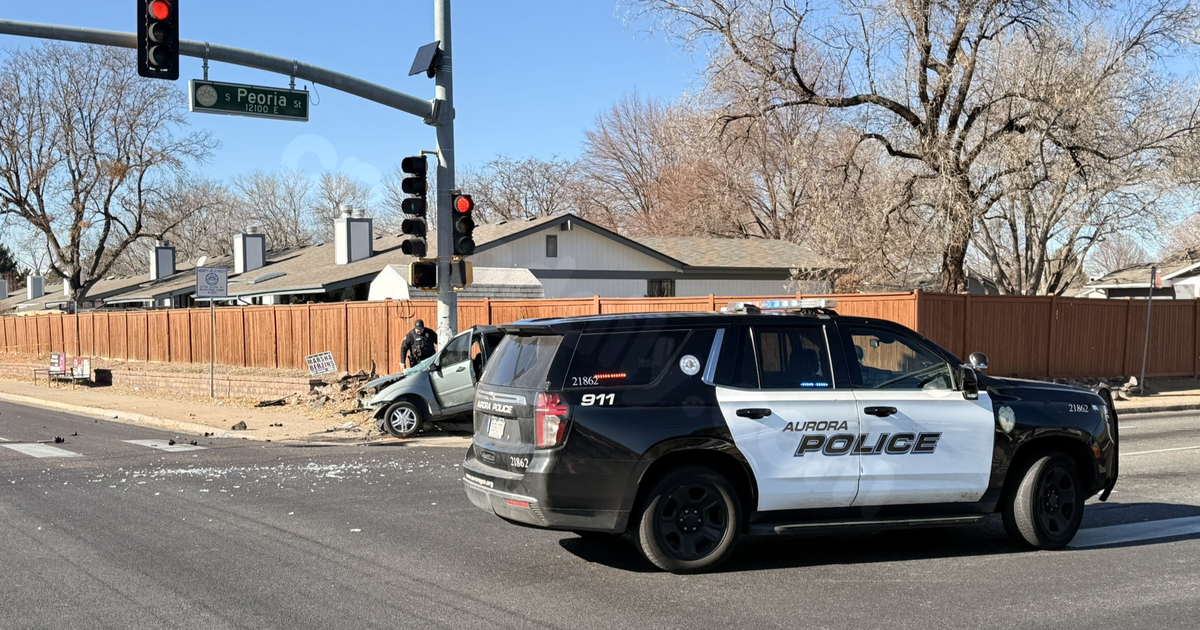 Two individuals die in Aurora after driver wrecks reportedly stolen vehicle