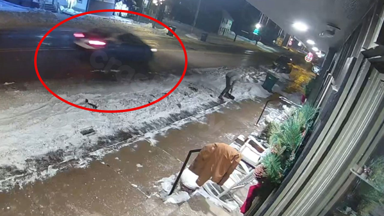 Hit-and-run in Merton injures 2 pedestrians; driver being sought