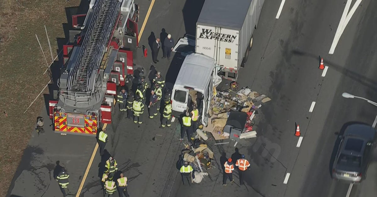 Van and tractor-trailer crash shuts down part of I-295 North in Cherry Hill, NJ