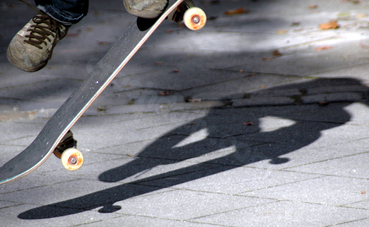 Skateboarder Fatally Struck by Car on Dillon Road in Desert Hot Springs