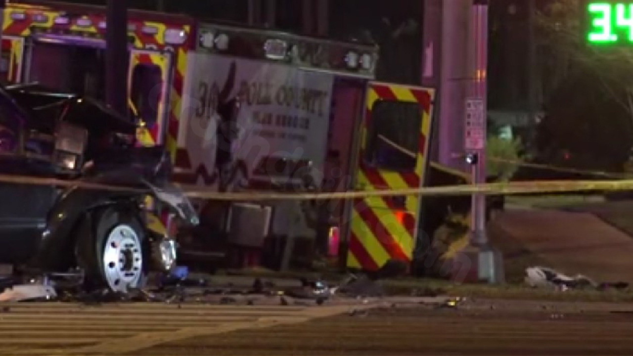 4 hurt in collision involving Polk County ambulance and pickup truck, deputies report