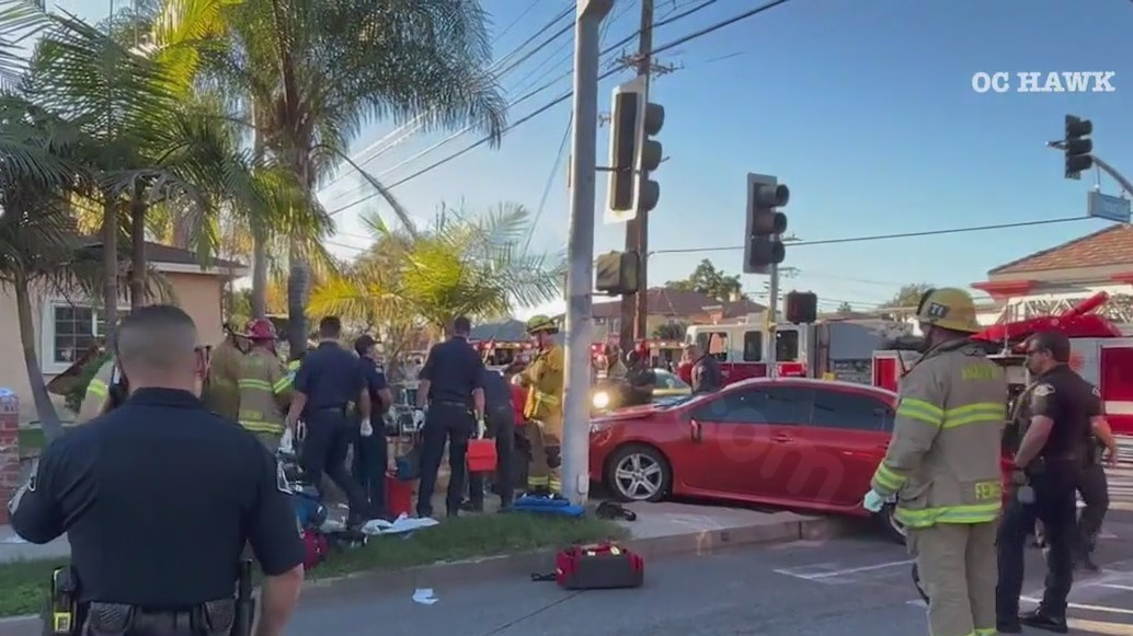 Anaheim High School students injured in crash