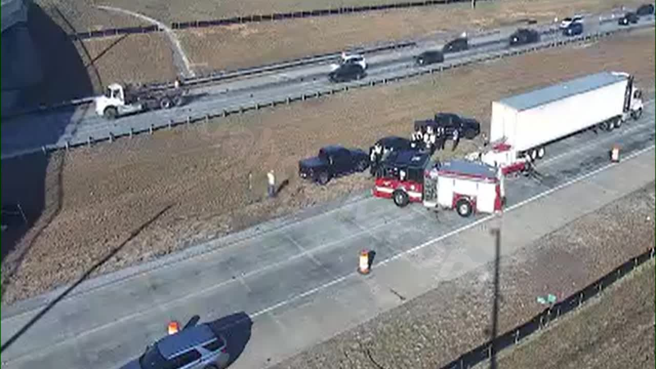 Crash on Georgia 316 in Lawrenceville causes closure.