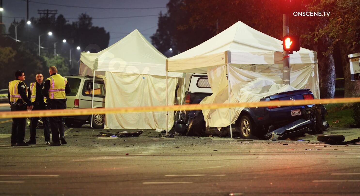 Fatal crash in Panorama City kills three as driver runs red light