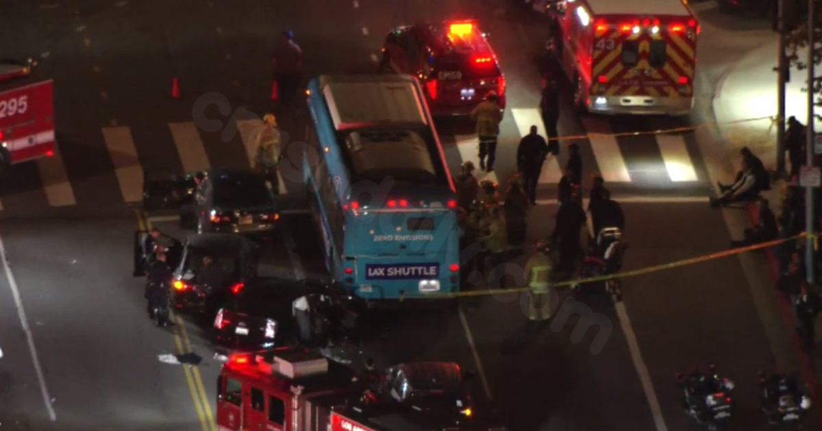 Crash in Westchester injures 2 on LAX shuttle bus