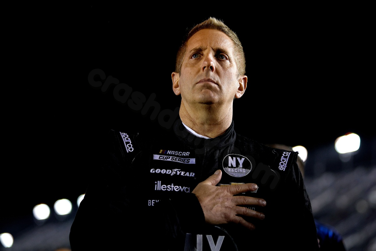 Tragic plane crash claims NASCAR legend Greg Biffle and family.