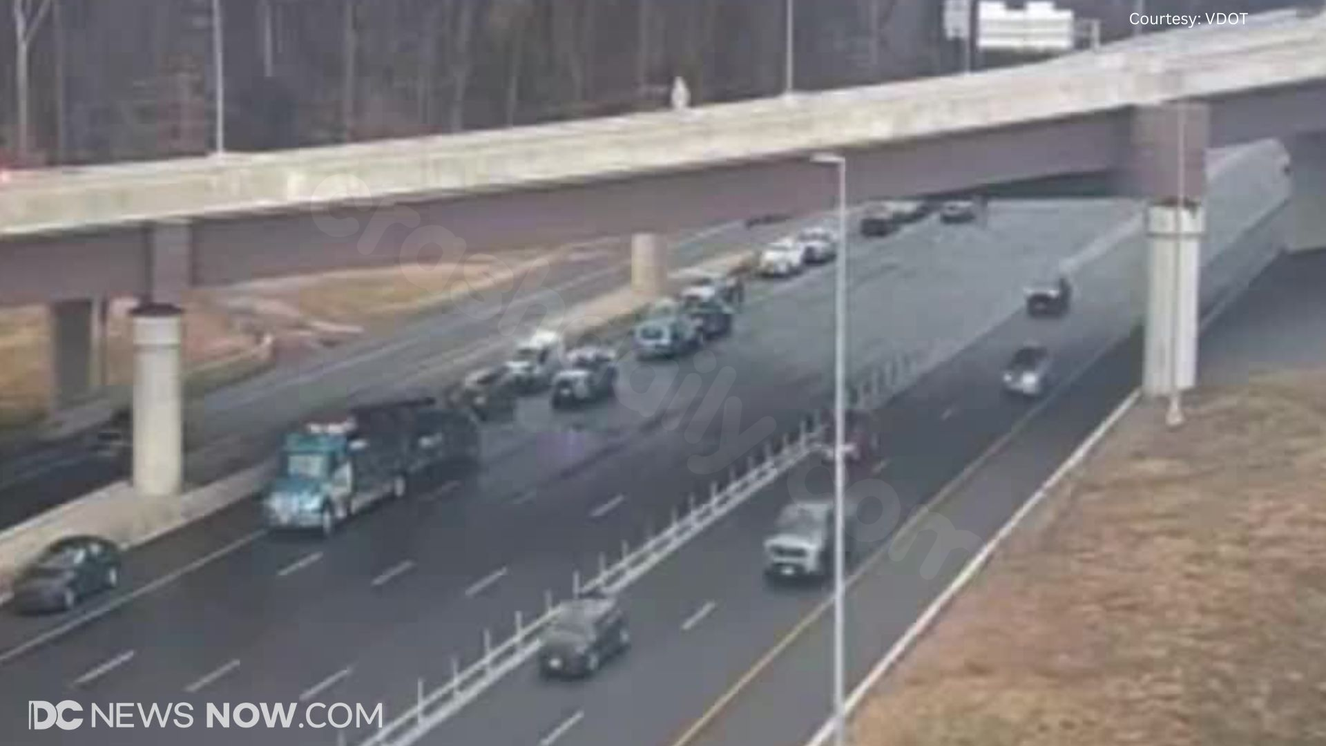 I-495 multi-vehicle crash captured by traffic cameras