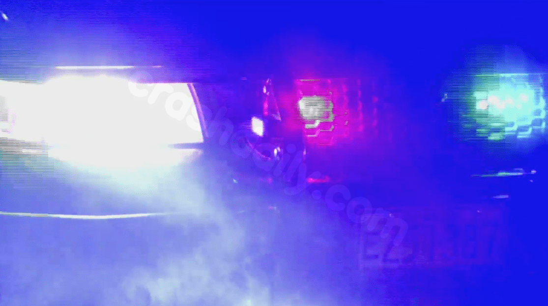 2 fatalities in Oregon after vehicle exits highway, collides with trees