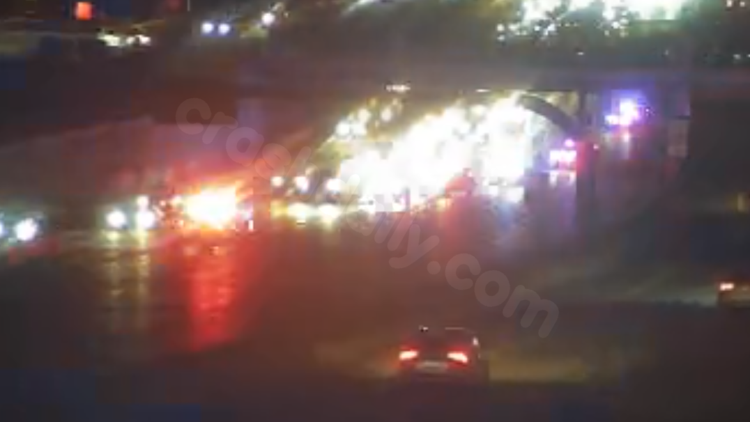 SB I-25 shut down near Alameda after pedestrian collision