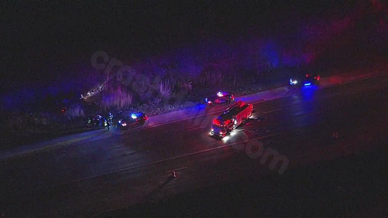 Accident shuts down southbound I-275 near 6 Mile in Wayne County