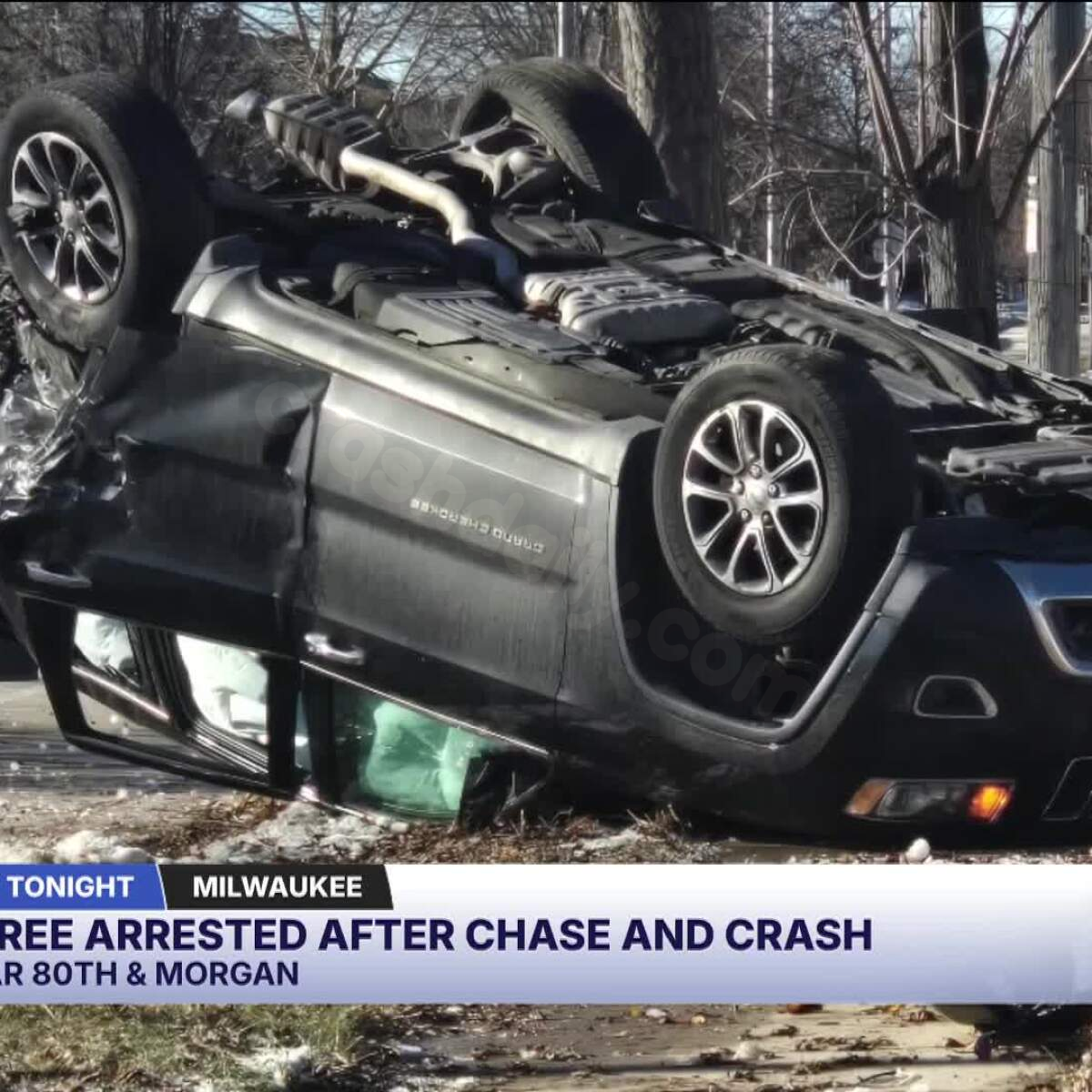 Suspects arrested in car theft and armed robbery after crash, West Allis police report