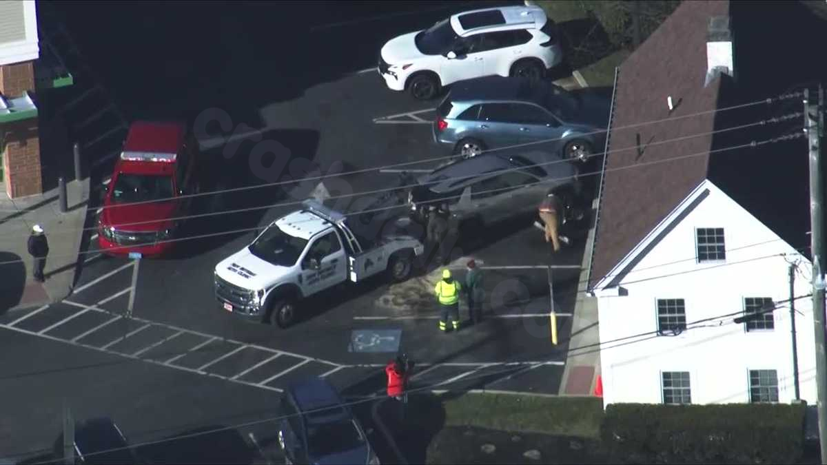 Two people trapped in North Shore parking lot after multiple car collision