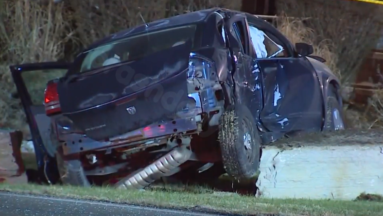 Police report: 8 injured in 2-car crash in Middletown