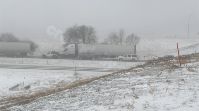 Traffic on I-29 delayed by multiple vehicle collision