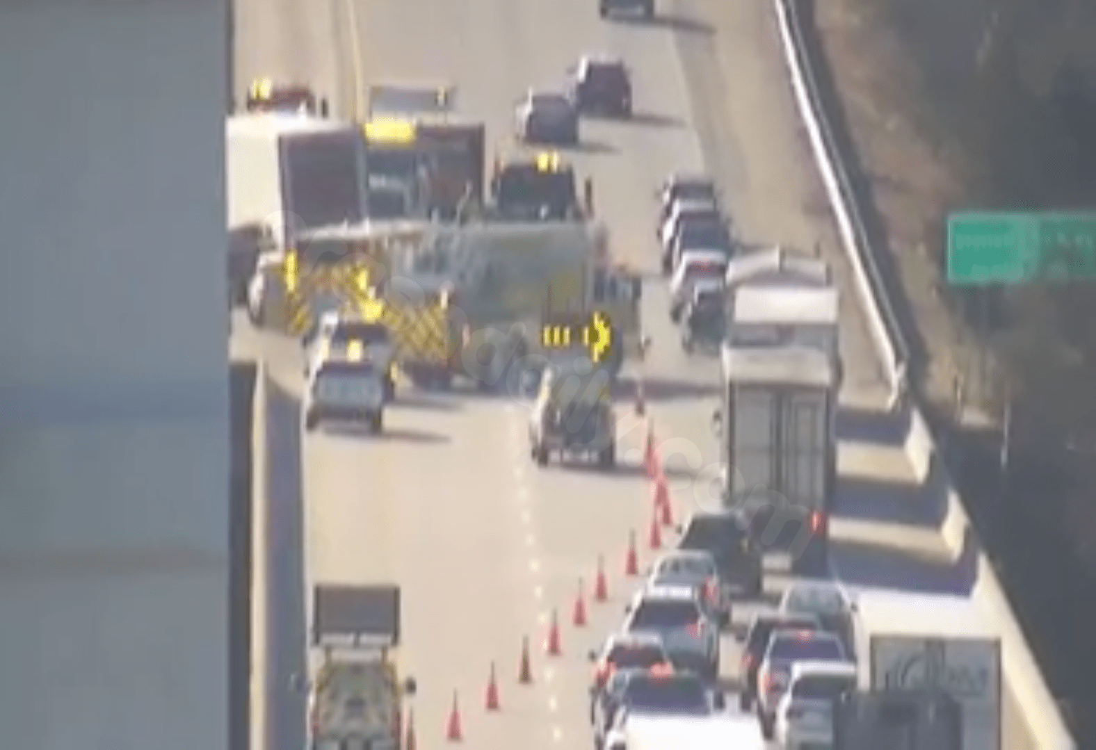 Two individuals hurt in three-car accident on I-295 South in Chesterfield
