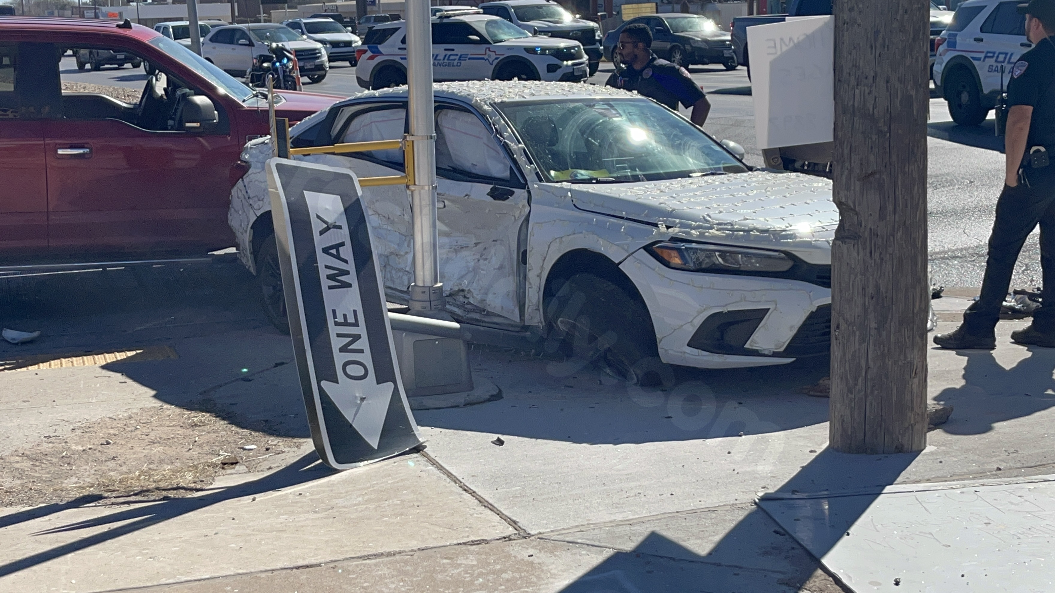 1 person hospitalized in 3-vehicle collision on Bryant Boulevard