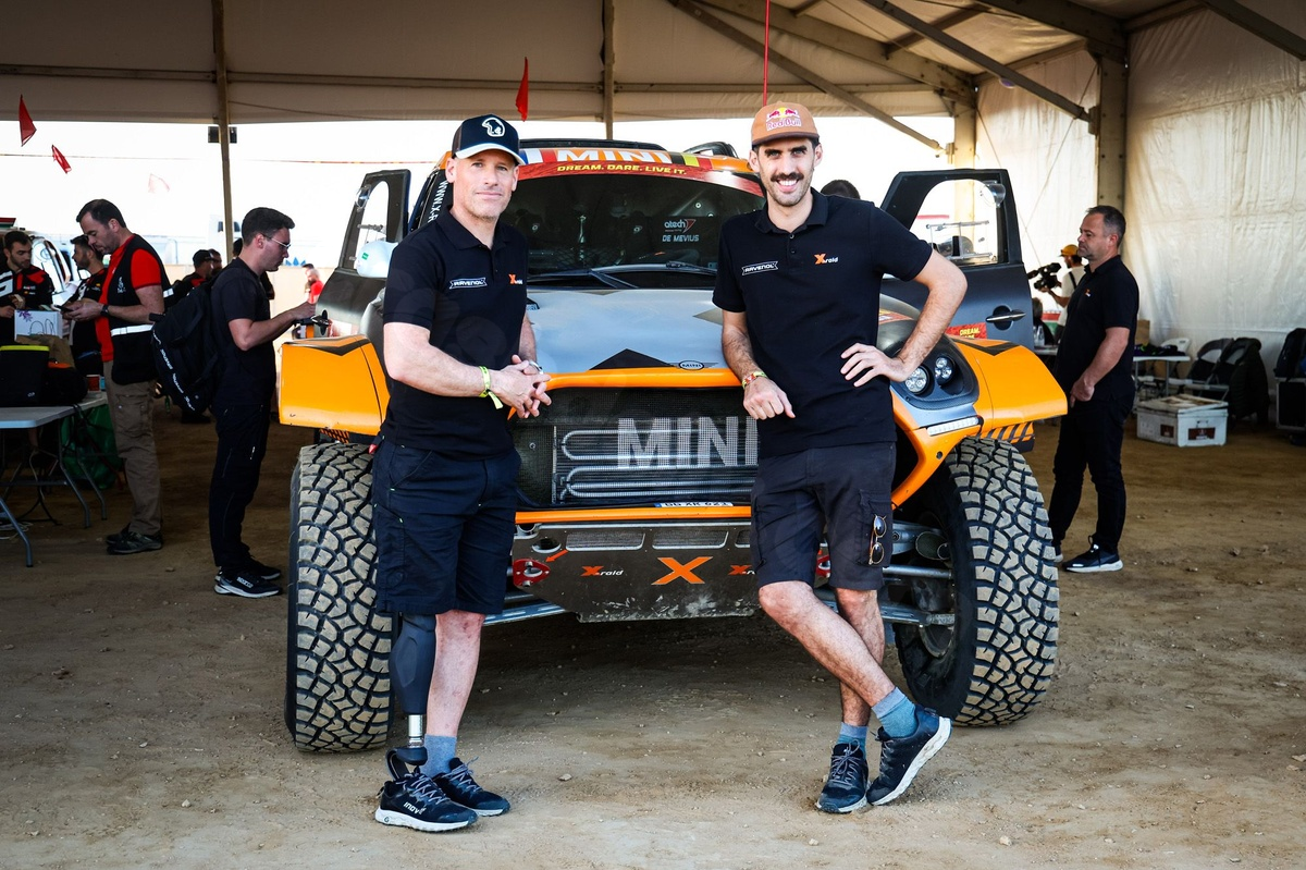 Navigator who lost limb returns to Dakar after 11 months