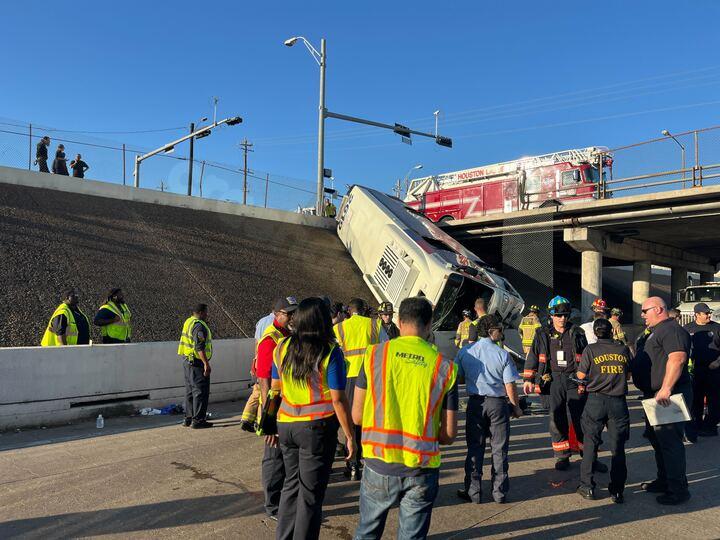 Houston METRO bus pushed off overpass onto Highway 288 in Midtown crash