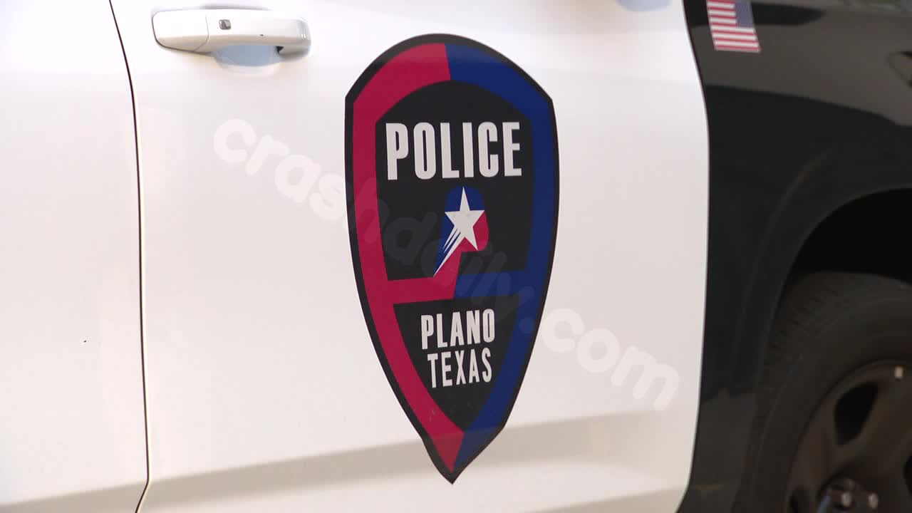 People in Plano assist in rescuing driver from fiery car wreck