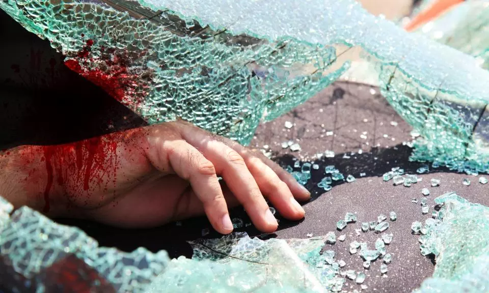 US road accident claims lives of Andhra techie and spouse; children safe