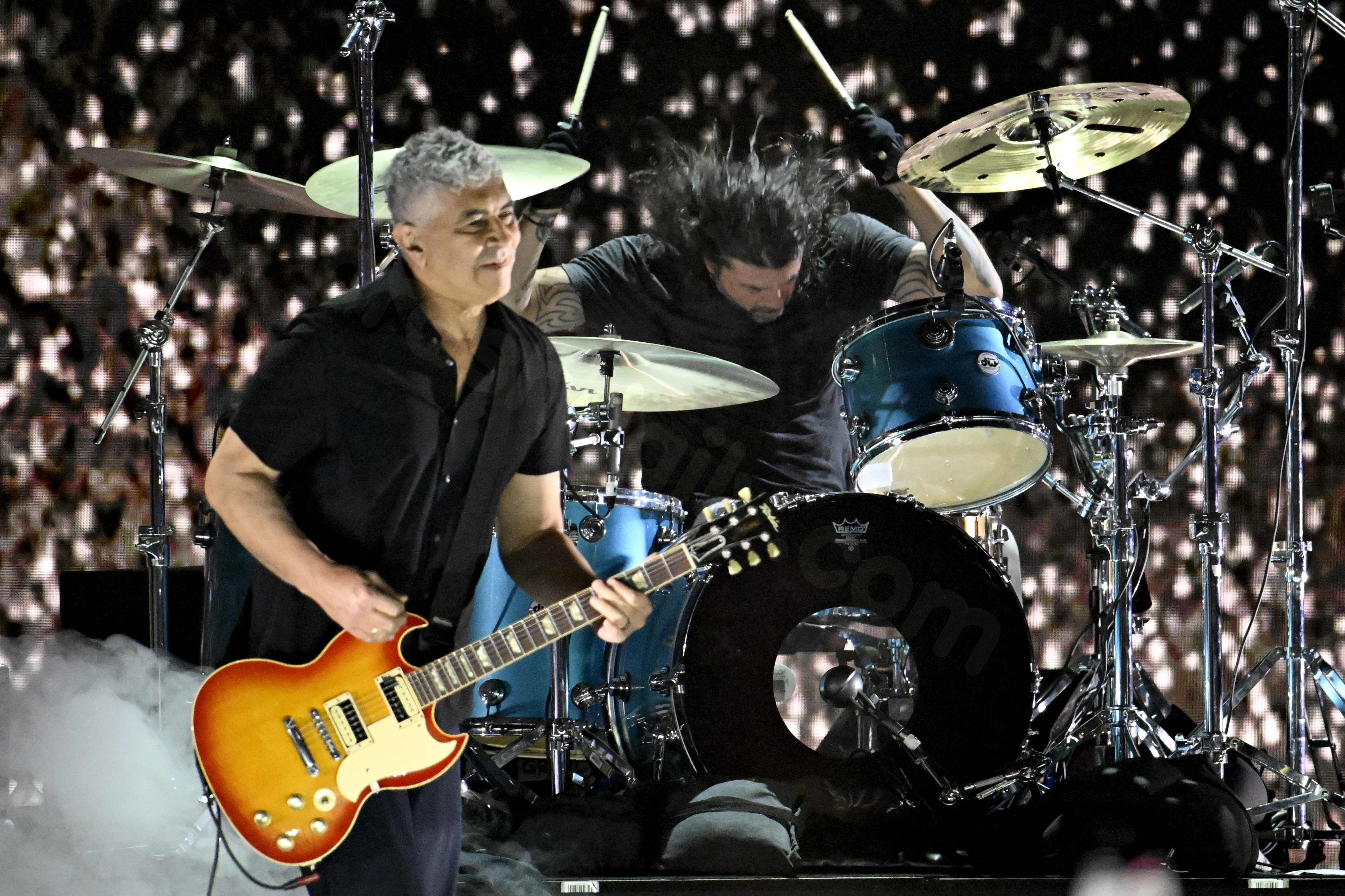 Foo Fighters Guitarist Pat Smear Unable to Perform on Tour Due to Strange Gardening Mishap