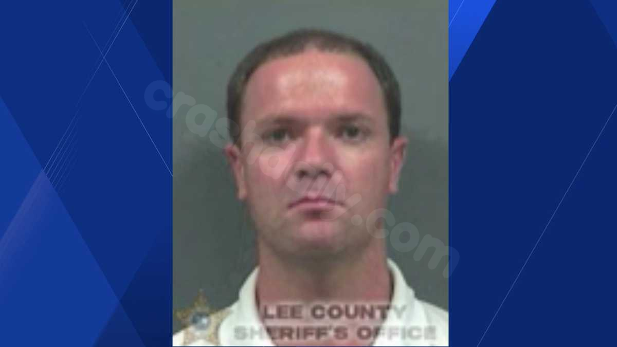 Alleged intoxicated driver crashes into multiple vehicles on Bayshore Road in North Fort Myers