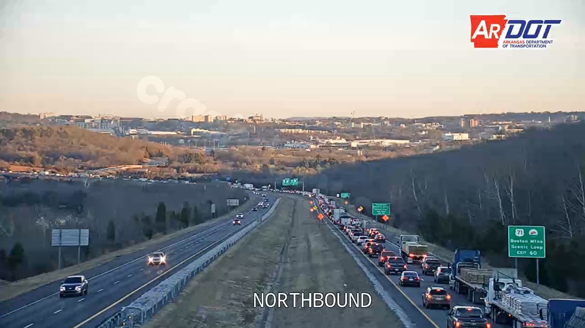 Traffic delays following crash on I-49 in Fayetteville