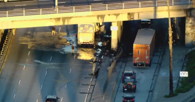 Full closure of Northbound 101 Freeway in East Hollywood due to accident