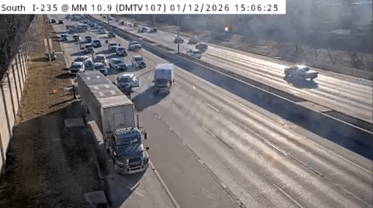 Traffic jam on I-235 in Des Moines
