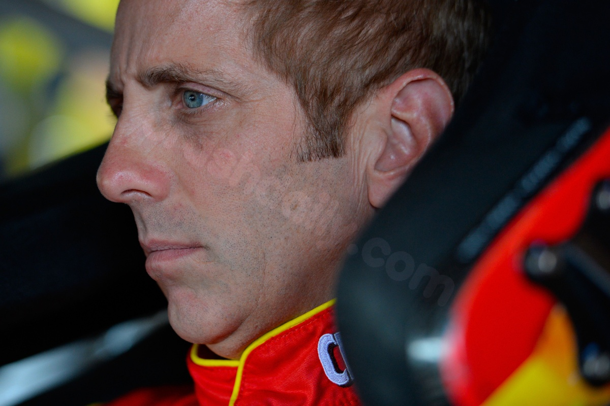 Greg Biffle's home robbed after tragic plane crash.