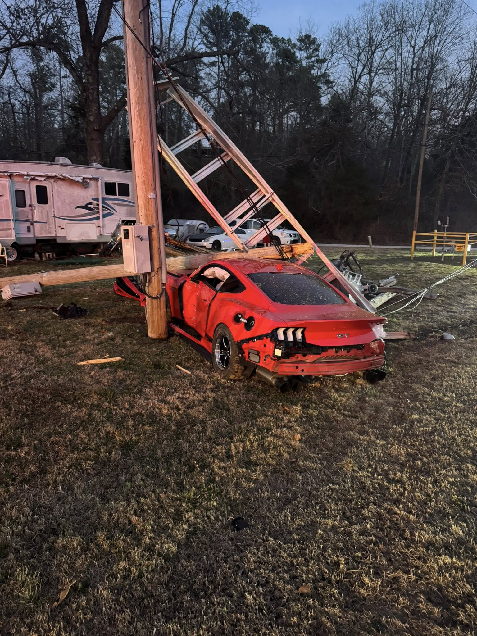 Vehicle collides with utility pole along Highway 94 in Benton County