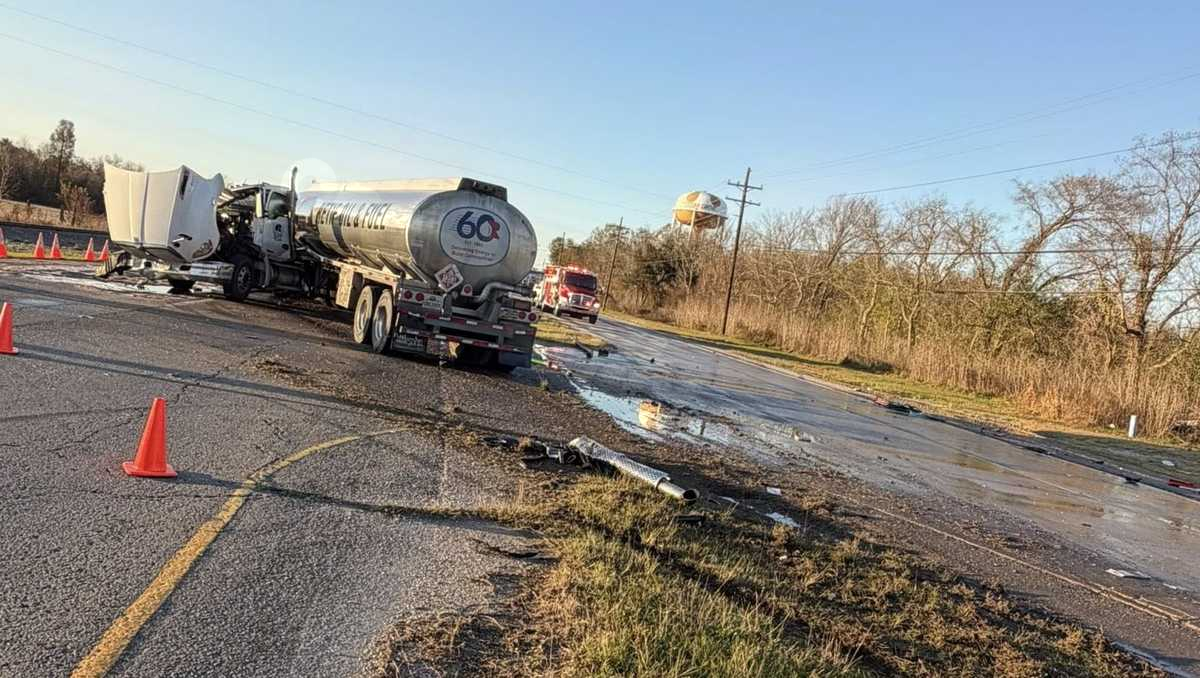 Investigation underway into multi-vehicle accident on Louisiana Route 23