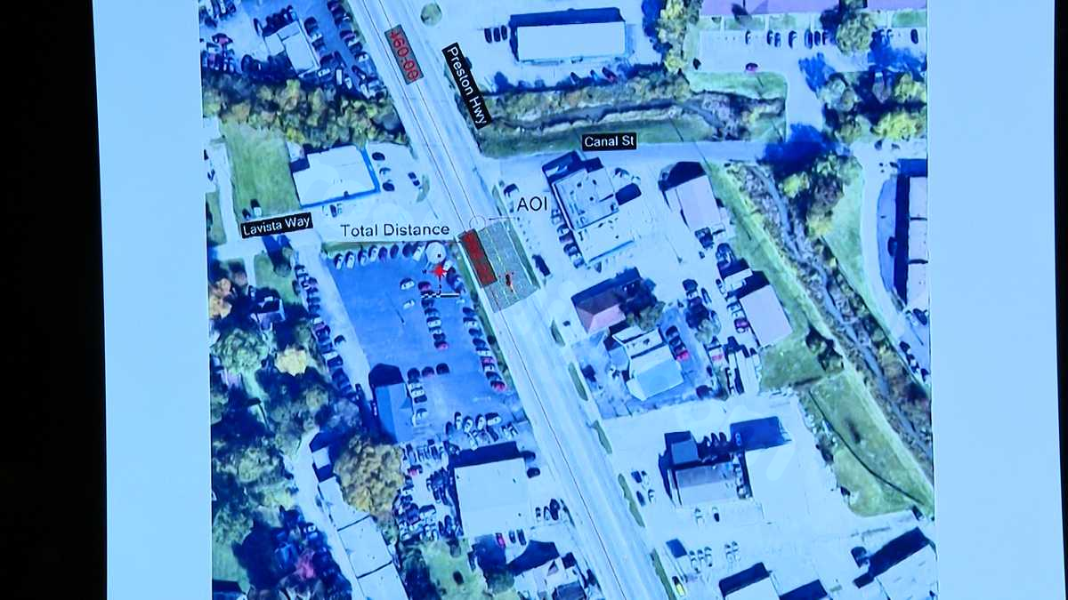Louisville woman cleared of charges in deadly Preston Highway pedestrian accident