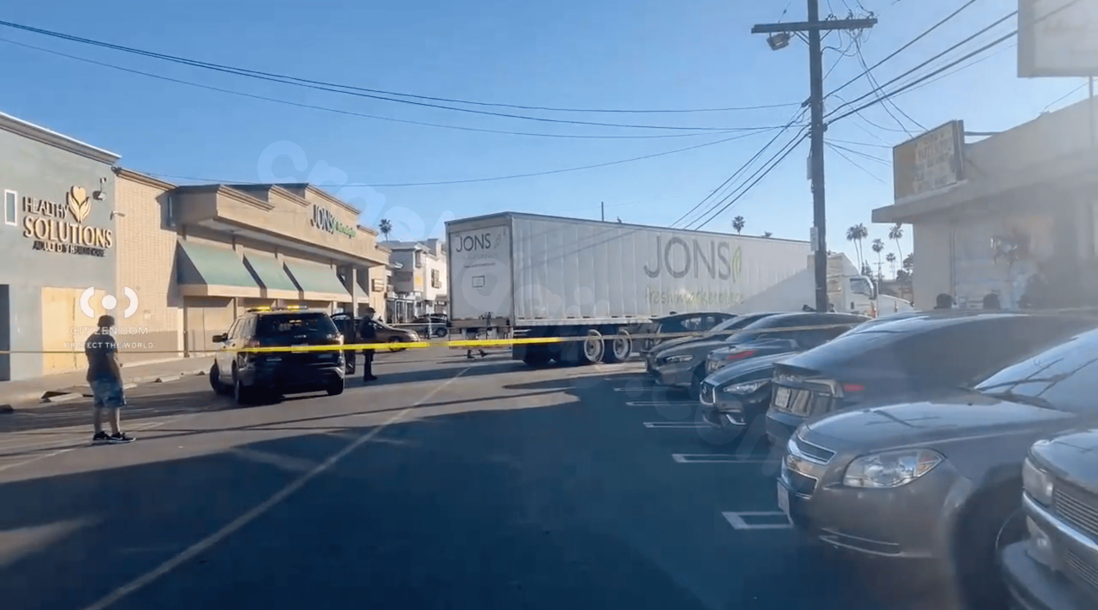Pedestrian fatally hit by semi-truck in Los Angeles supermarket parking area