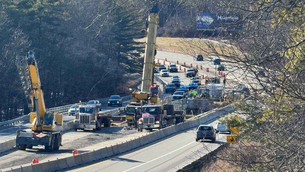 Work zone crash leads to Spaulding Turnpike delays in Dover.