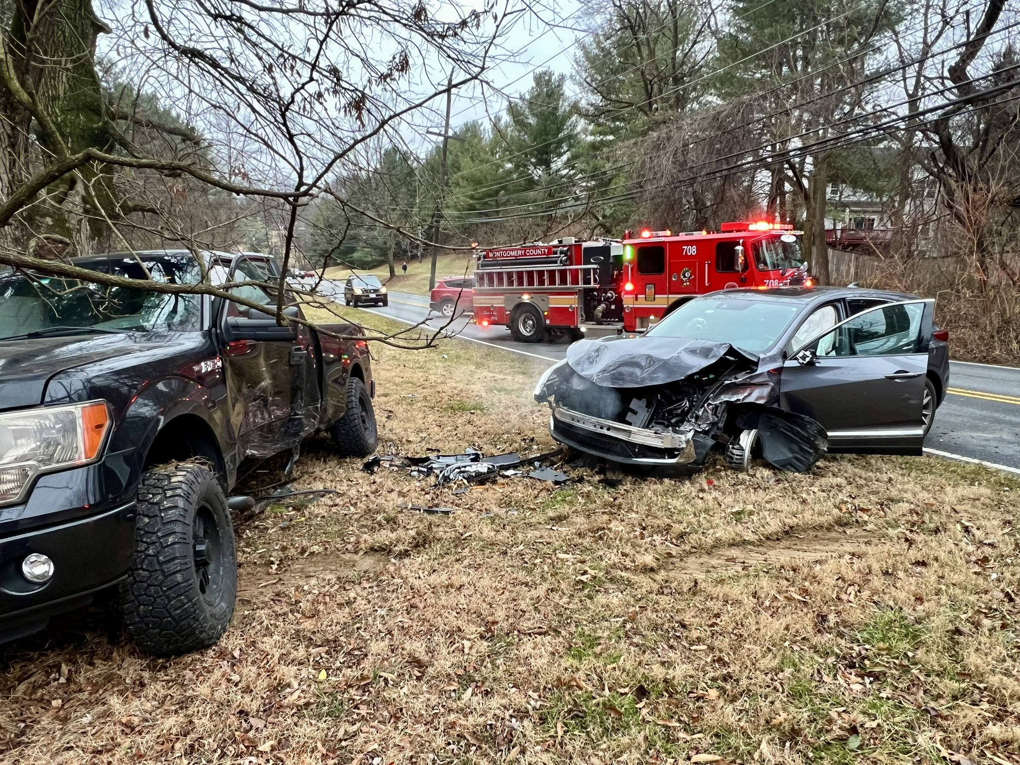 Injury in 3-vehicle collision in Montgomery County