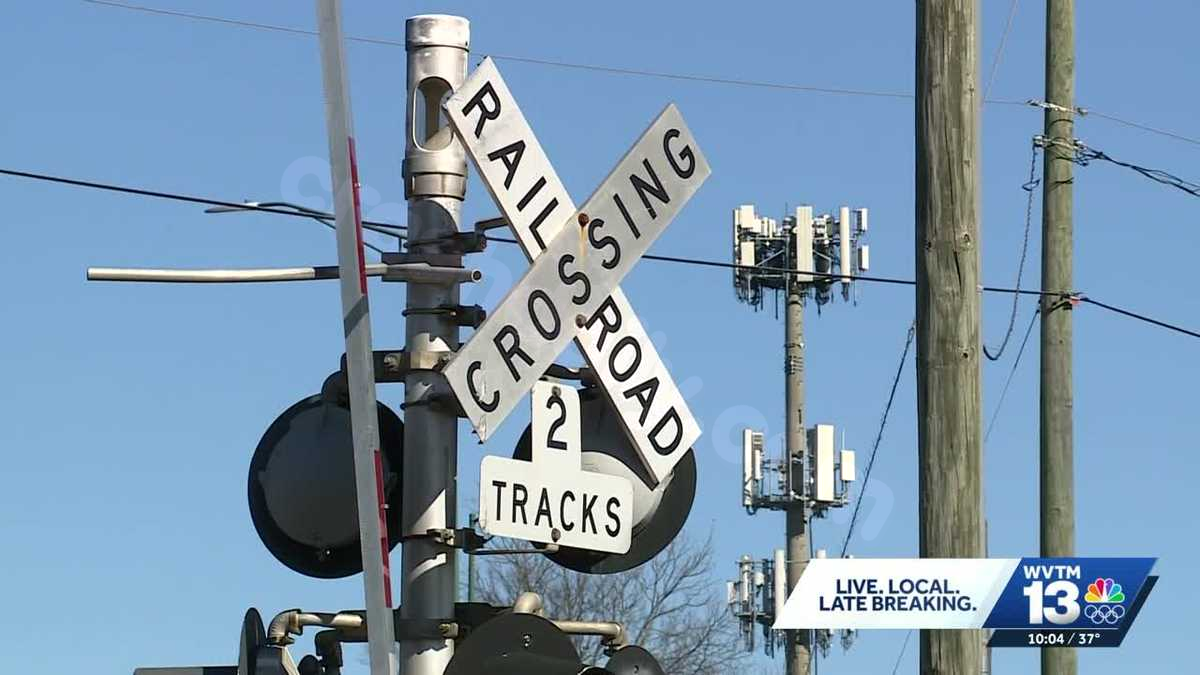 Officials caution against risking life at rail crossings following fatal Jefferson County incident.