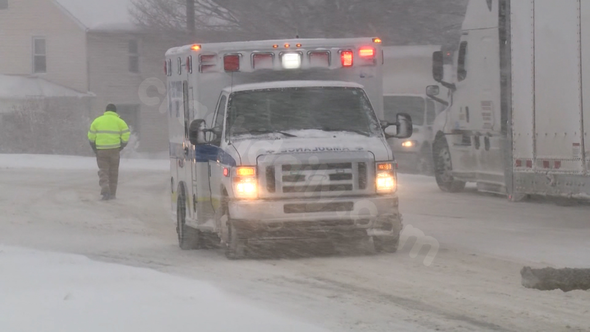 Woman from the Northeast in critical condition following car crash