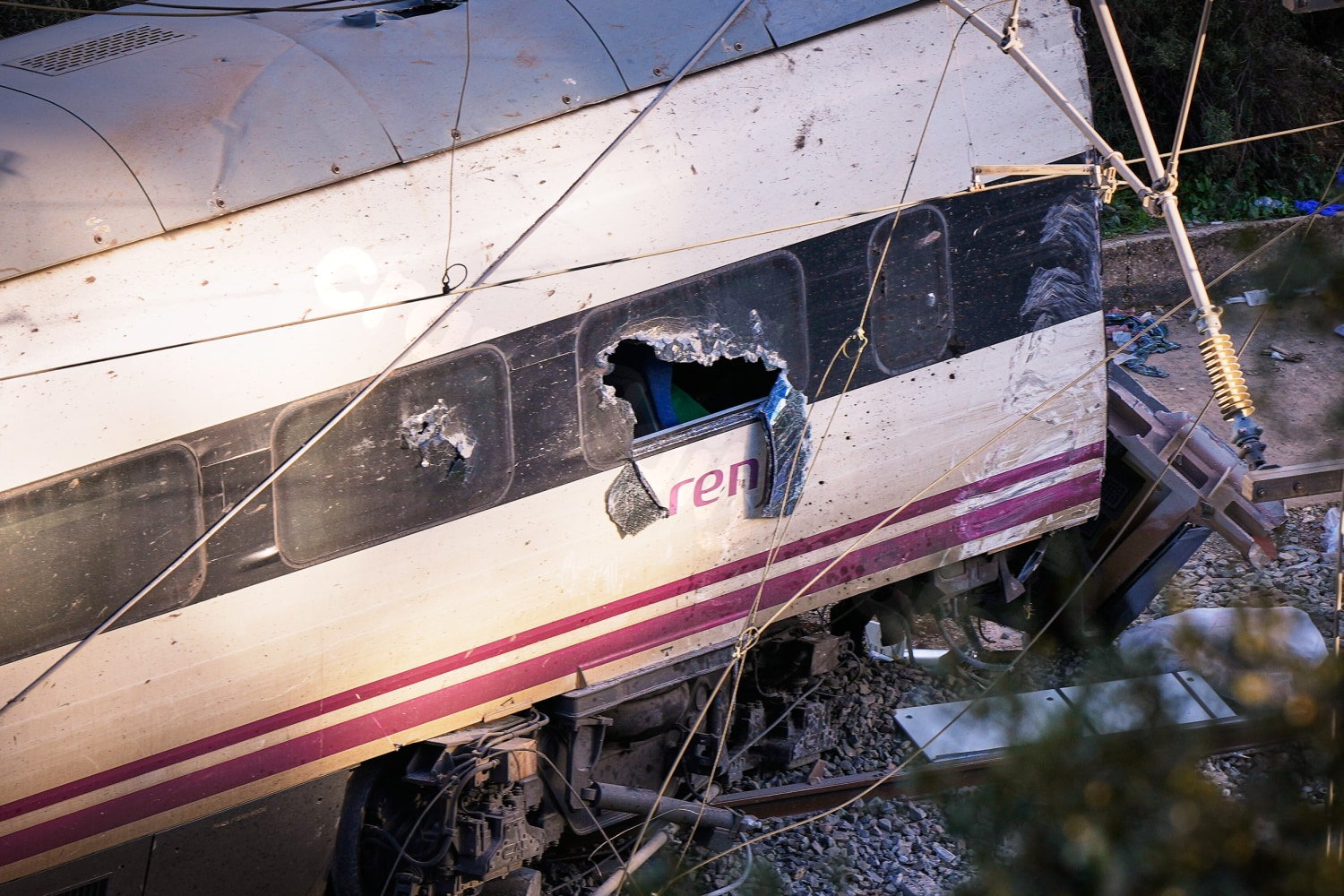 Spain commences 3 days of mourning as death toll rises to 41 in tragic train accident