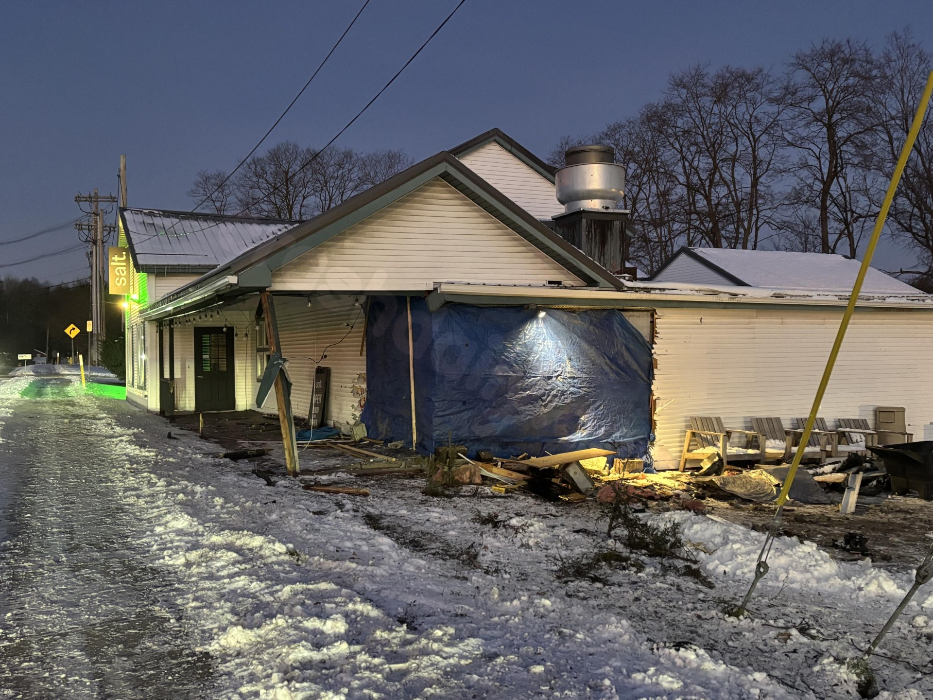 Damage to restaurant 'Salt.' in Fairport following car accident