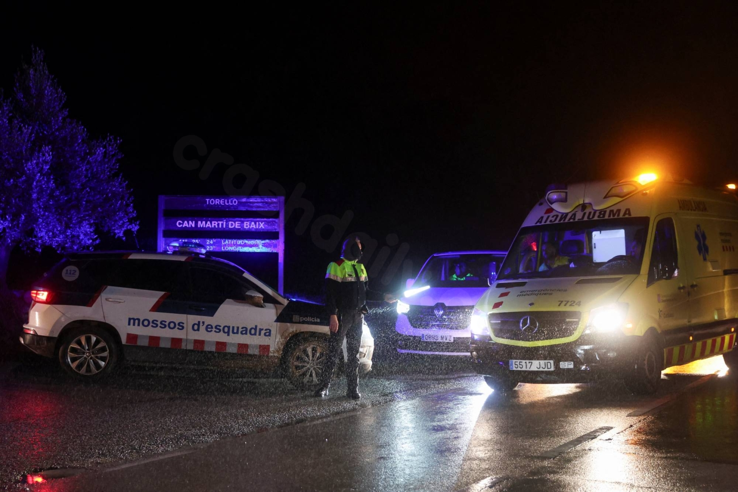 One person dead and four seriously injured in train crash near Barcelona