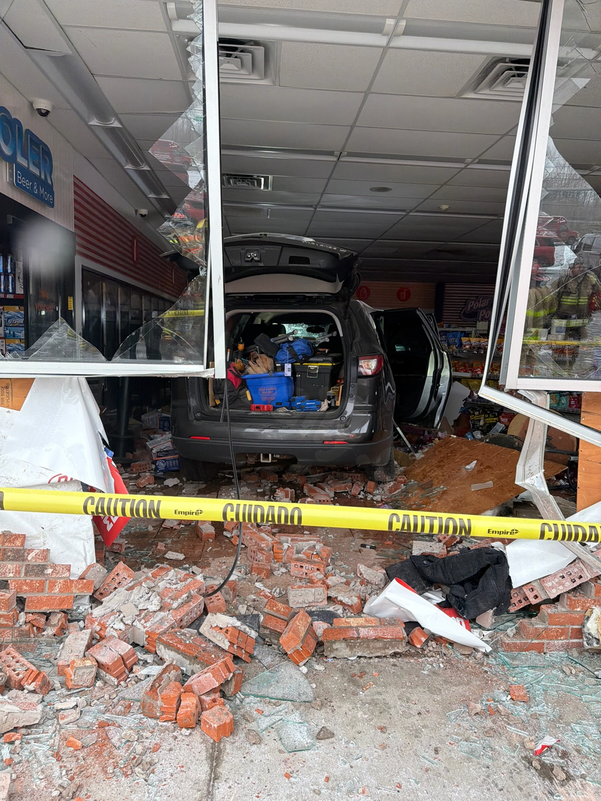 Car accident injures three at Cicero Circle K store
