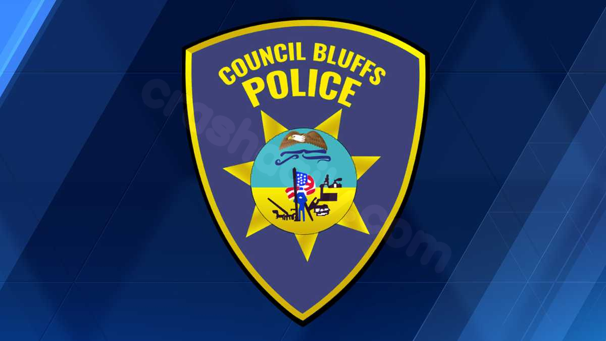 Fatal crash closes section of Interstate 80